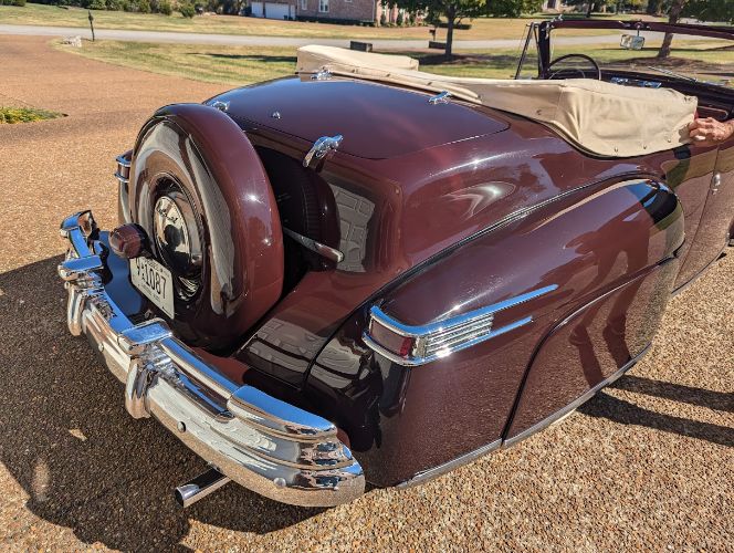 Lincoln-Continental-1947-Maroon-45