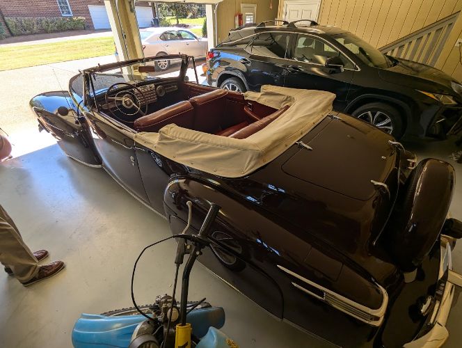 Lincoln-Continental-1947-Maroon-48