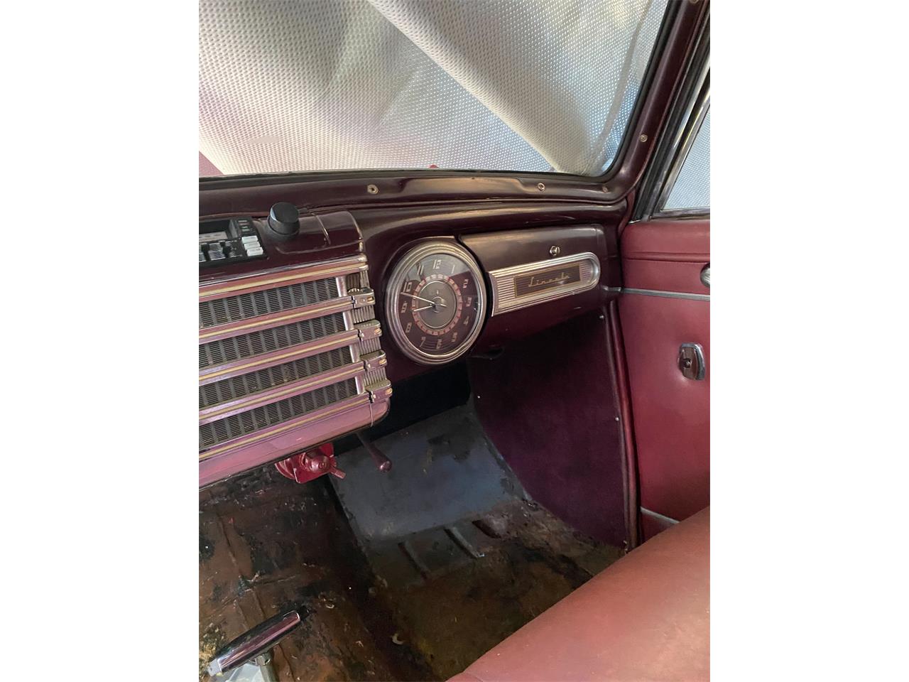 Lincoln-Continental-1947-Red-Light-Red-7
