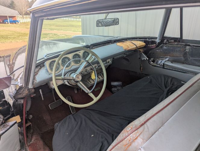 Lincoln-Continental-1956-13
