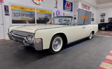 Lincoln-Continental-1961-4-Door-10