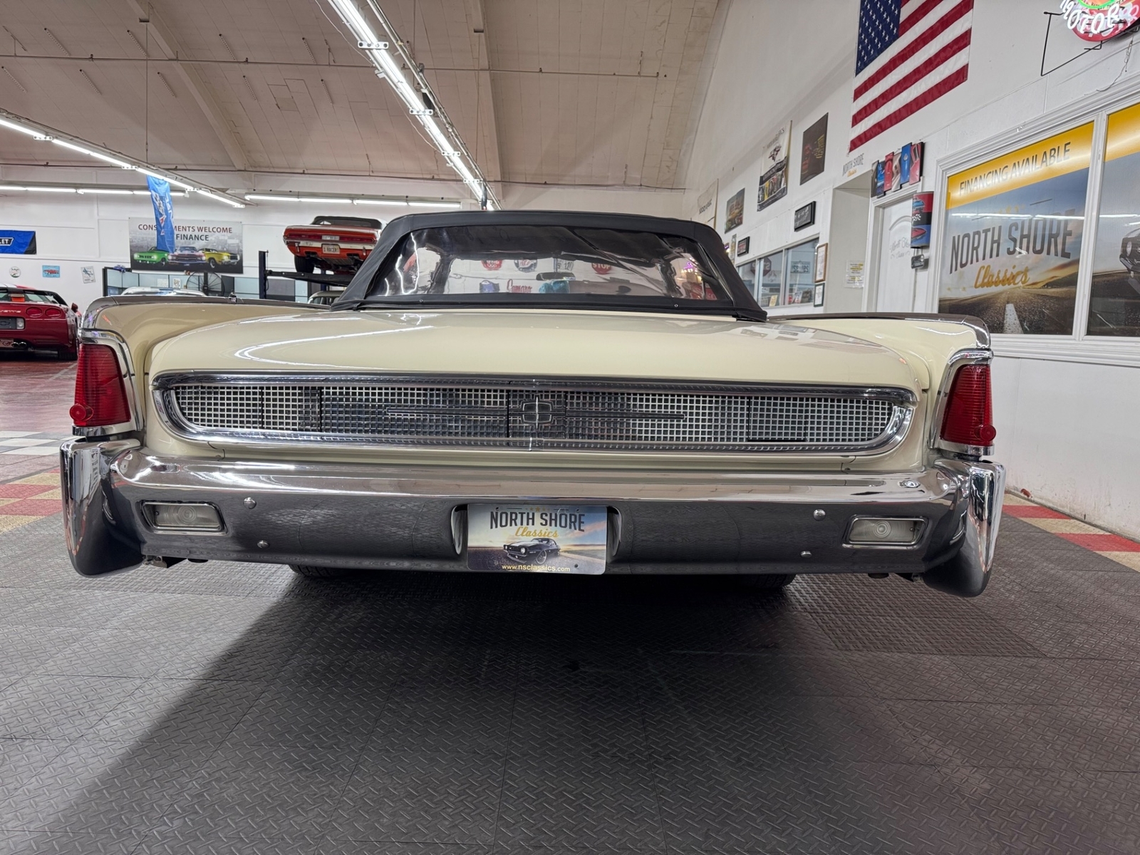 Lincoln-Continental-1961-4-Door-22