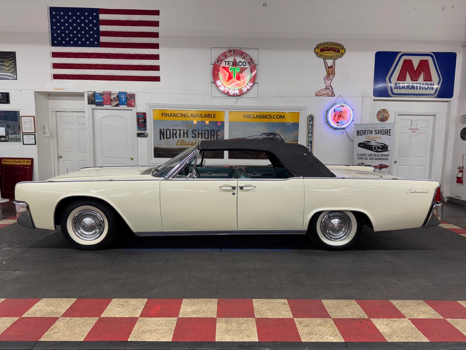 Lincoln-Continental-1961-4-Door-4