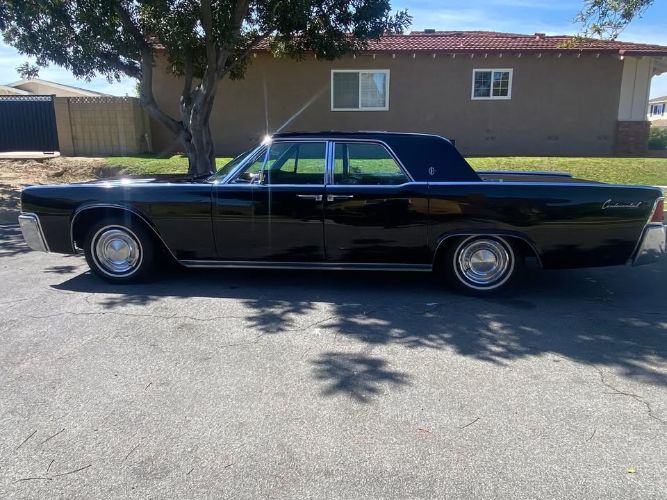 Lincoln-Continental-1963-5