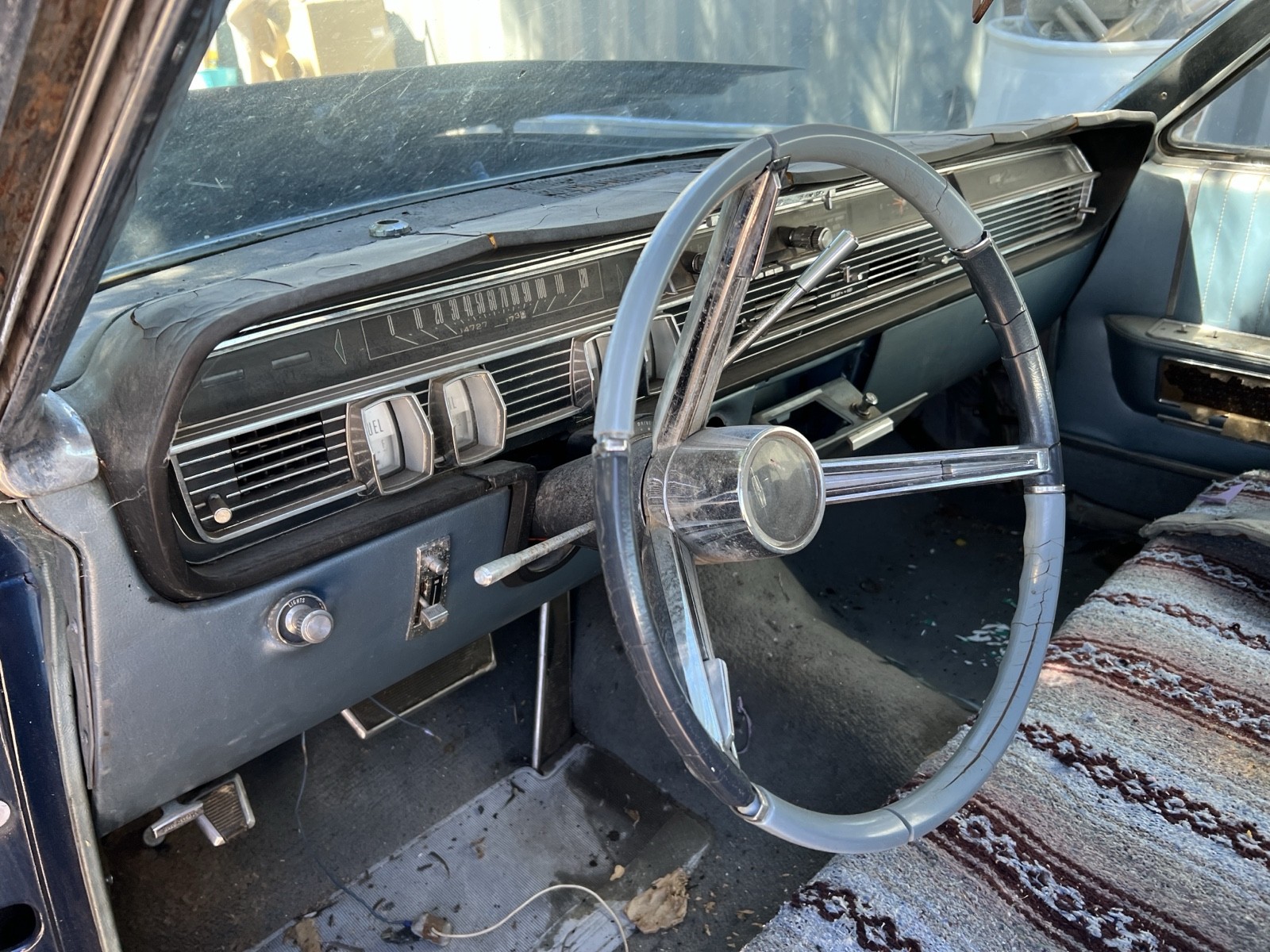 Lincoln-Continental-1964-13