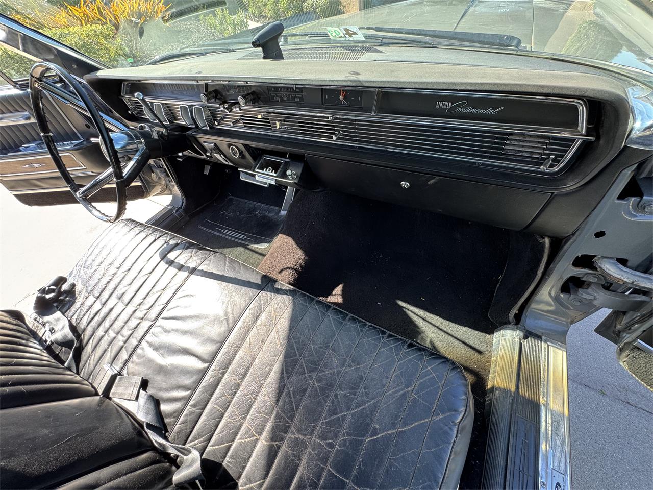 Lincoln-Continental-1965-Grey-Black-65