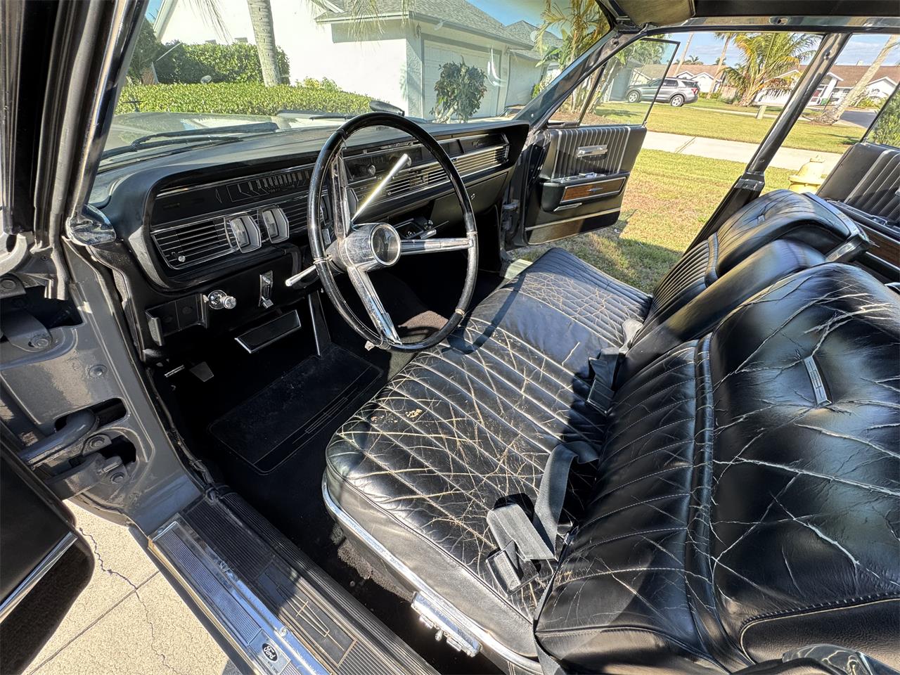Lincoln-Continental-1965-Grey-Black-92