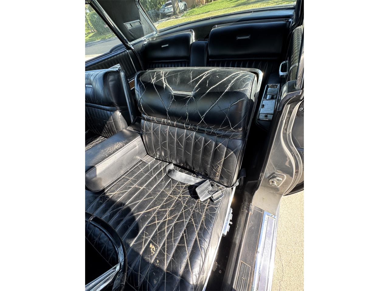 Lincoln-Continental-1965-Grey-Black-96