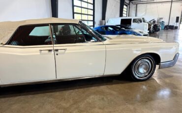 Lincoln-Continental-1966-Classic-Car-11