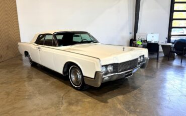 Lincoln-Continental-1966-Classic-Car-13