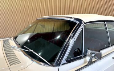 Lincoln-Continental-1966-Classic-Car-19