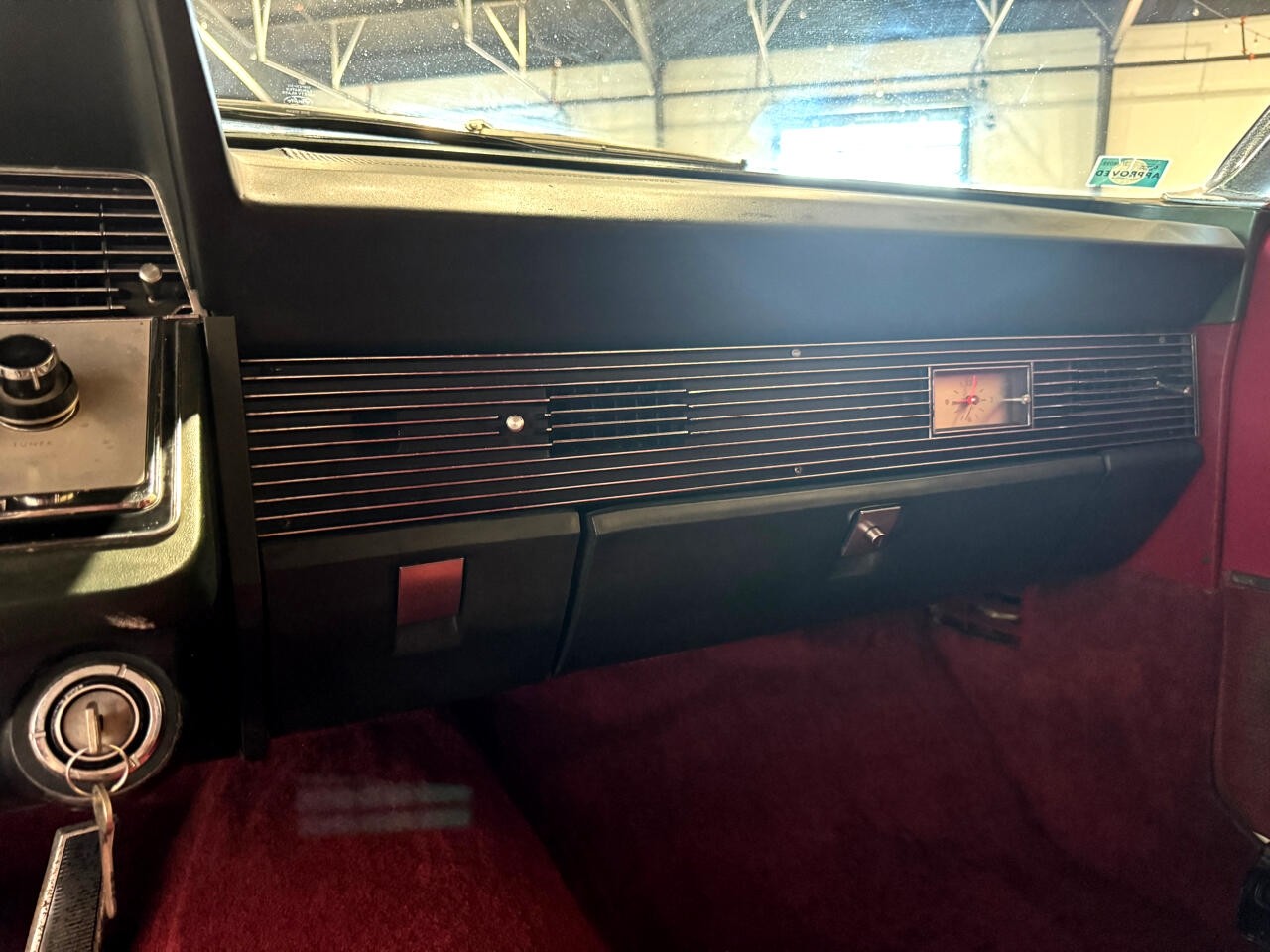Lincoln-Continental-1966-Classic-Car-26