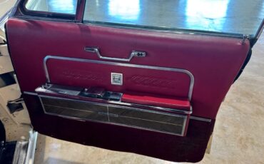 Lincoln-Continental-1966-Classic-Car-29