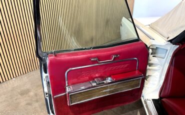 Lincoln-Continental-1966-Classic-Car-30