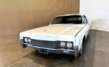 Lincoln-Continental-1966-Classic-Car-4