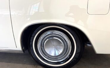 Lincoln-Continental-1966-Classic-Car-6