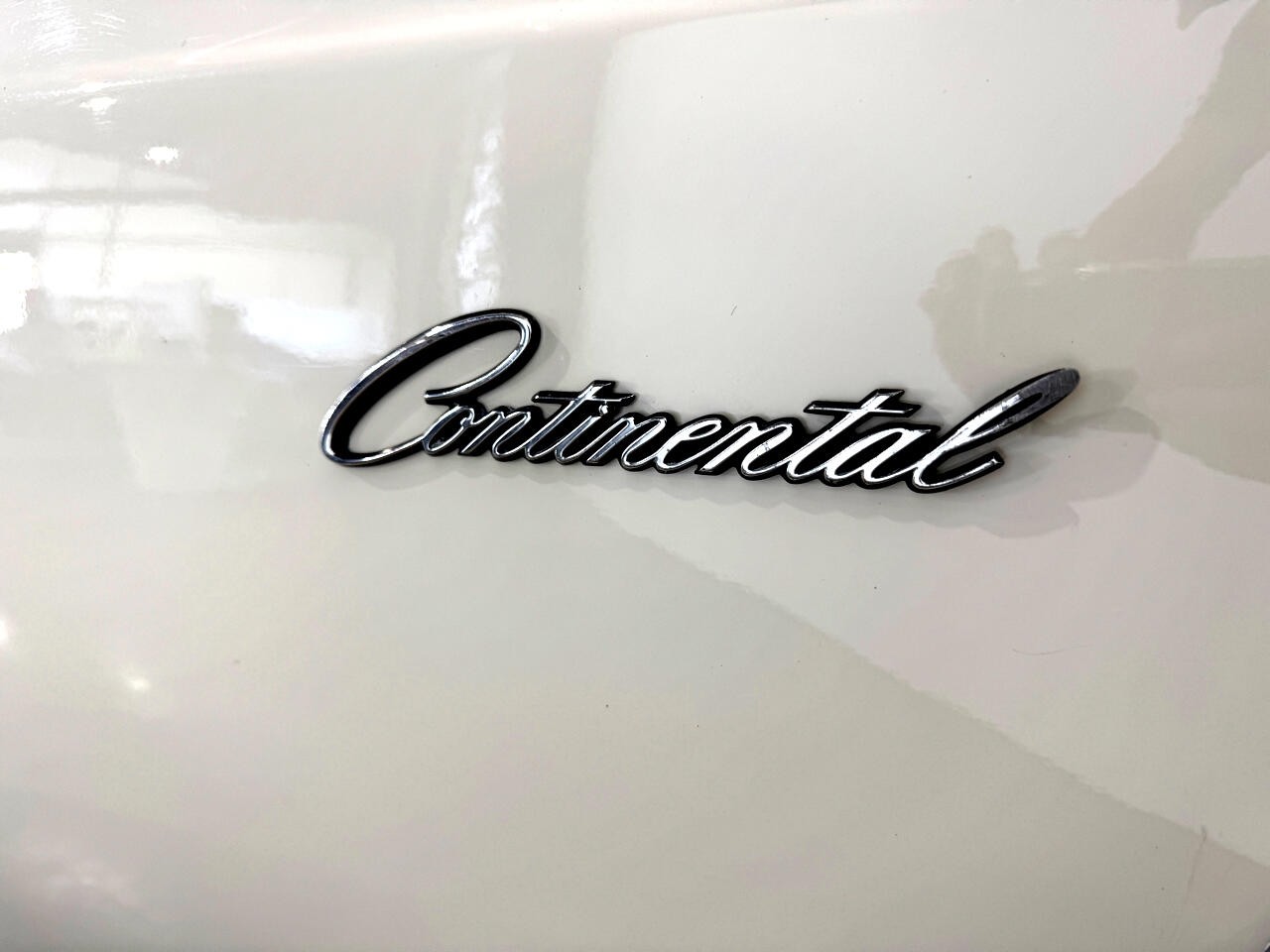 Lincoln-Continental-1966-Classic-Car-7
