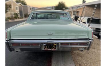 Lincoln-Continental-1966-Mint-Green-Dark-Green-1