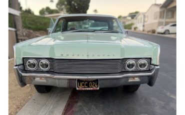 Lincoln-Continental-1966-Mint-Green-Dark-Green-5