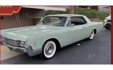 Lincoln-Continental-1966-Mint-Green-Dark-Green-7