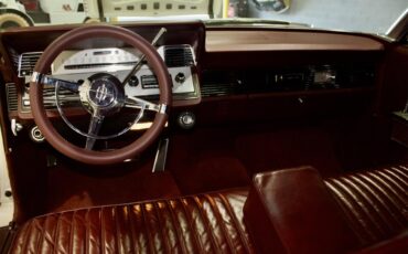Lincoln-Continental-1966-White-Red-30