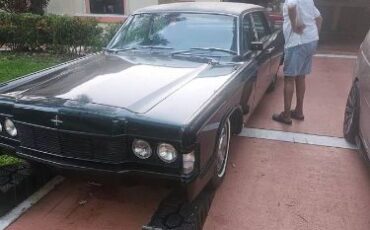 Lincoln-Continental-1968-Green-3