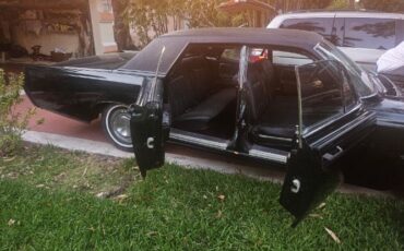 Lincoln-Continental-1968-Green-4
