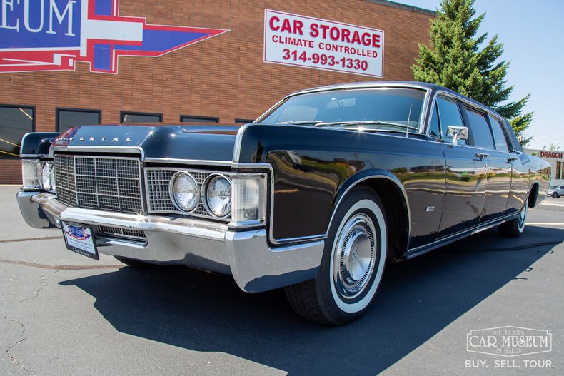 Lincoln-Continental-1969-Black-Black-Leather-44