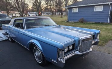 Lincoln-Continental-1969-Blue-1