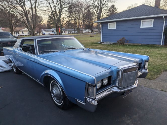 Lincoln-Continental-1969-Blue-1