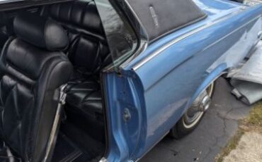 Lincoln-Continental-1969-Blue-2