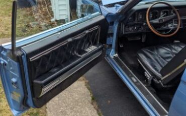 Lincoln-Continental-1969-Blue-3