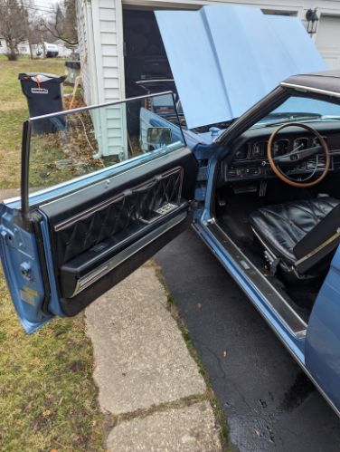 Lincoln-Continental-1969-Blue-3