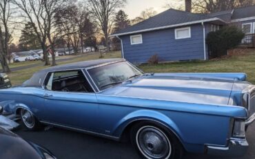 Lincoln-Continental-1969-Blue-7