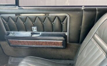 Lincoln-Continental-1969-Green-17
