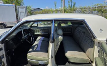 Lincoln-Continental-1969-White-Green-and-Gold-16