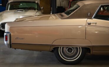 Lincoln-Continental-1970-4-Door-Sedan-1