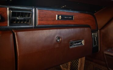 Lincoln-Continental-1970-4-Door-Sedan-36