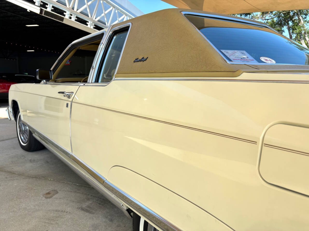 Lincoln-Continental-1976-Coupe-15