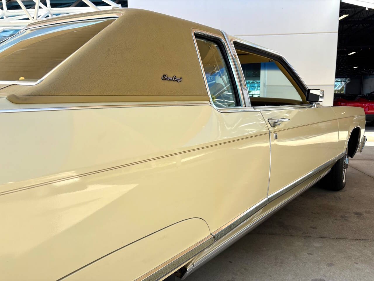 Lincoln-Continental-1976-Coupe-18