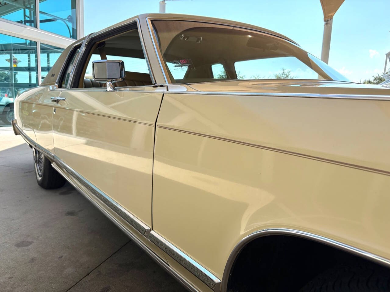 Lincoln-Continental-1976-Coupe-19