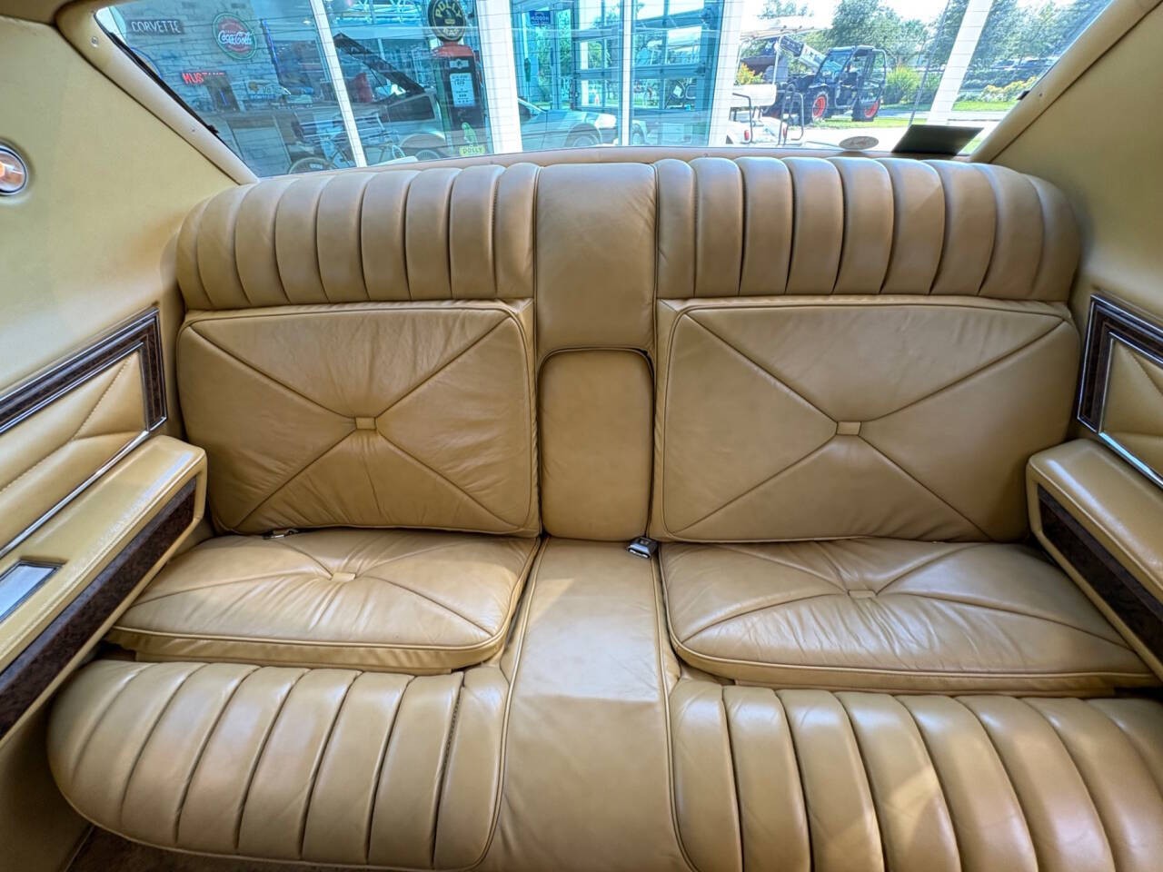 Lincoln-Continental-1976-Coupe-26