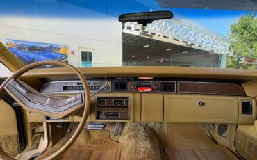 Lincoln-Continental-1976-Coupe-27