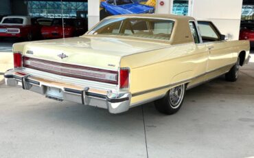 Lincoln-Continental-1976-Coupe-5
