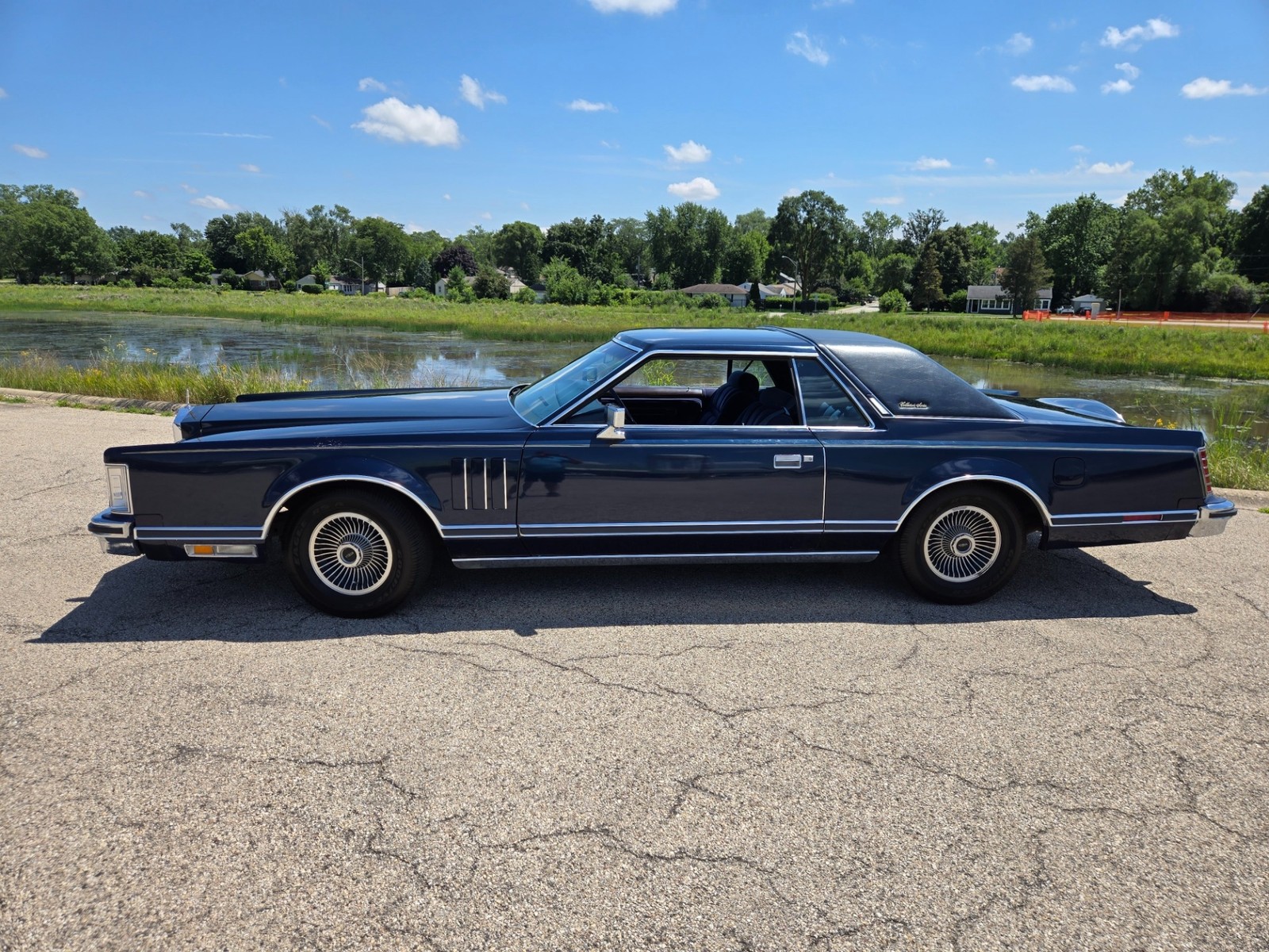 Lincoln-Continental-1979-1