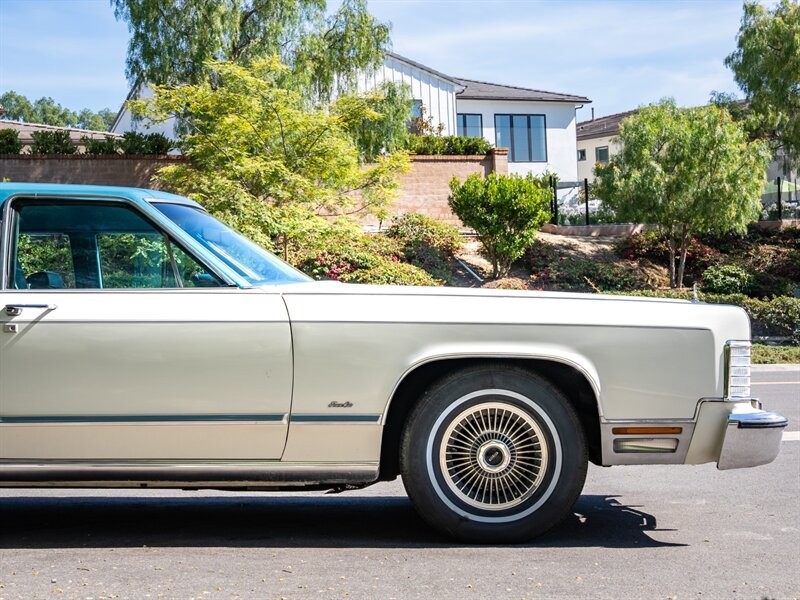 Lincoln-Continental-1979-13