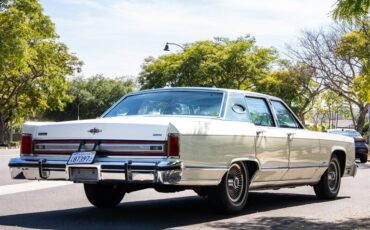 Lincoln-Continental-1979-16