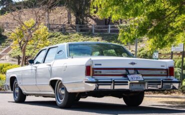 Lincoln-Continental-1979-18