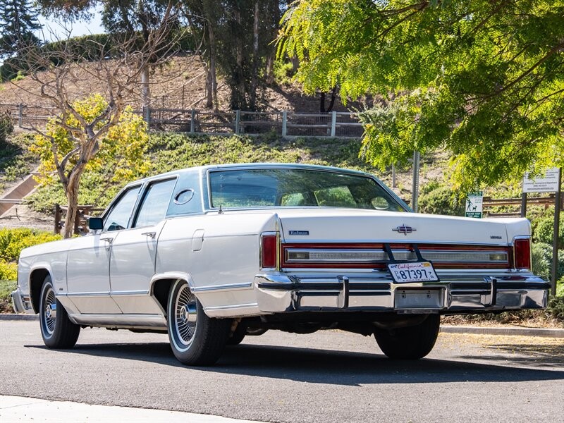 Lincoln-Continental-1979-18