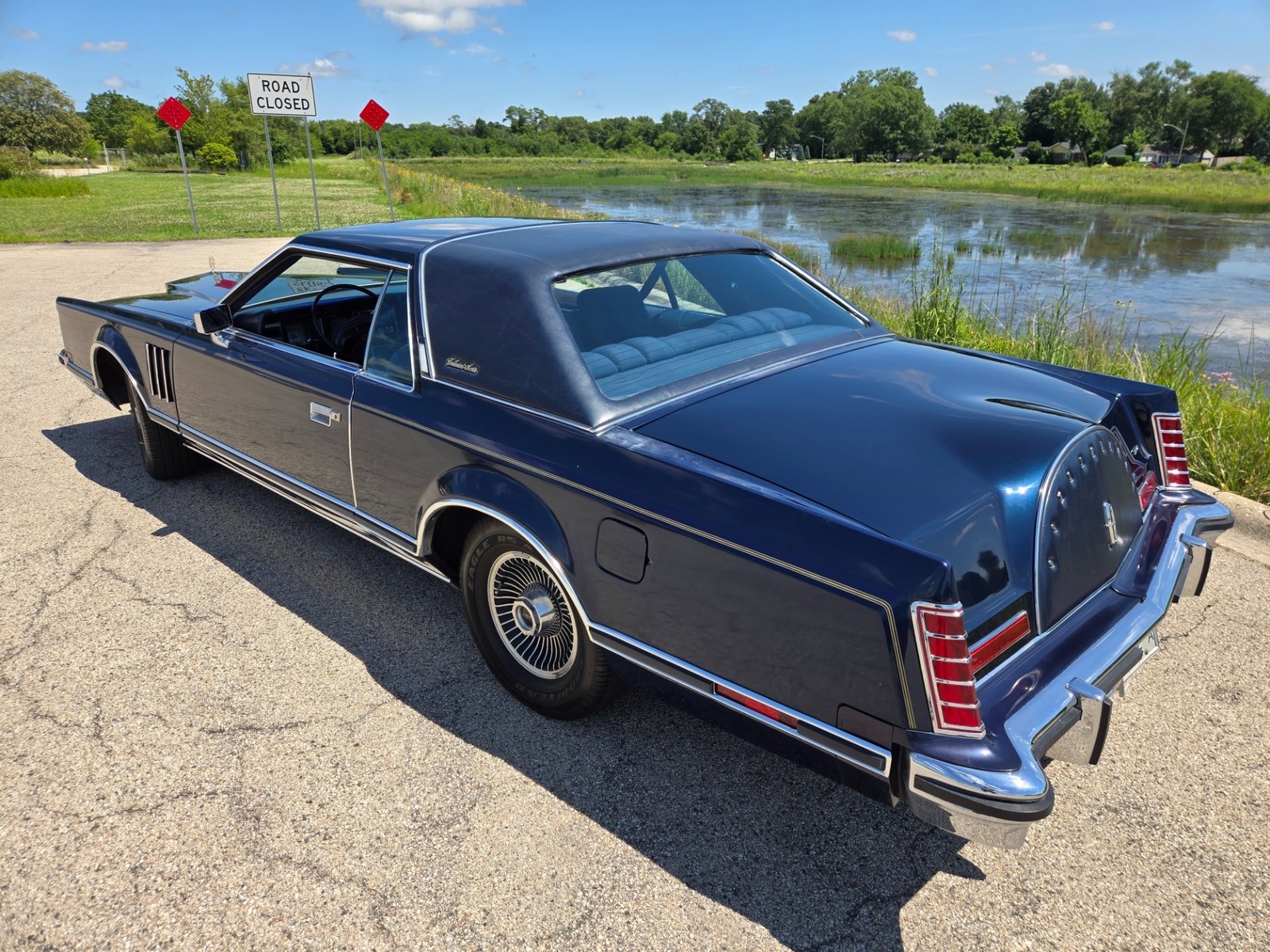 Lincoln-Continental-1979-2